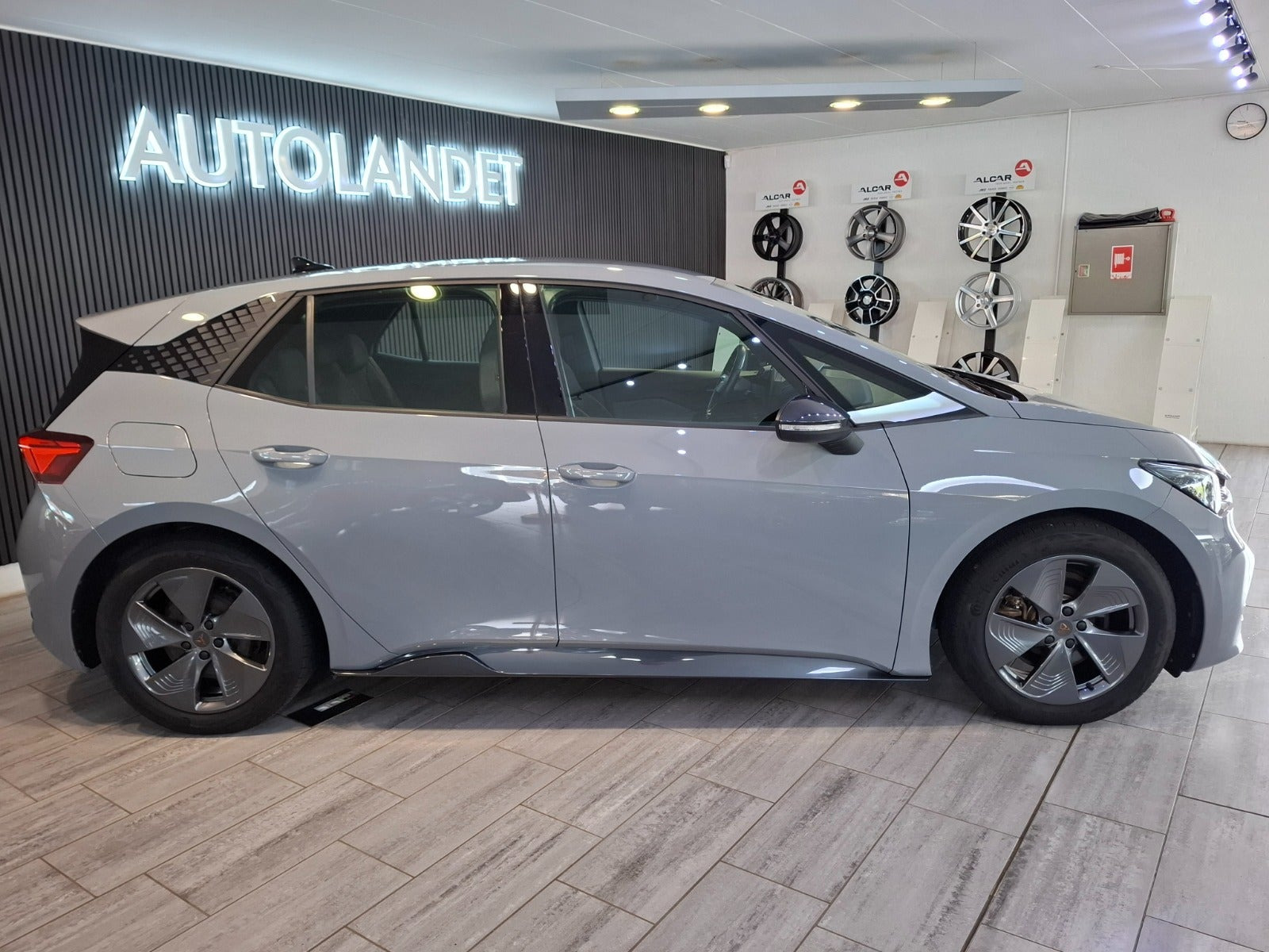 Grå Cupra Born fra 2024