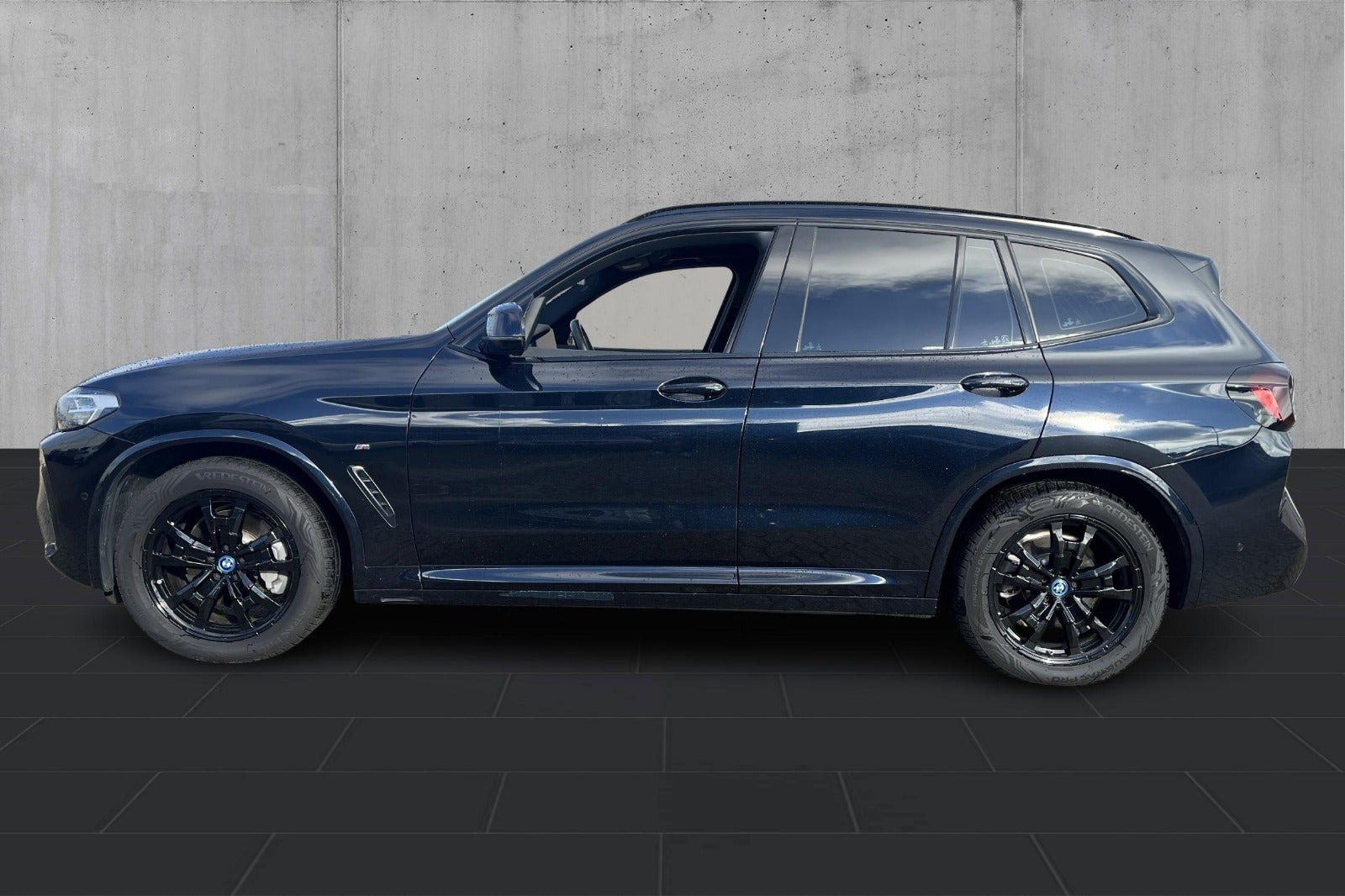 Sort BMW iX3 fra 2022