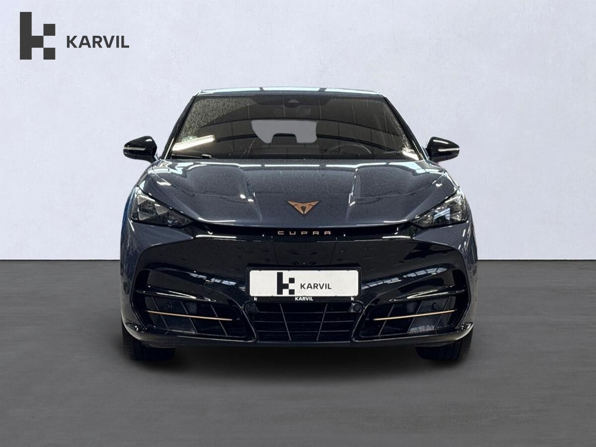 Blå Cupra Tavascan fra 2025