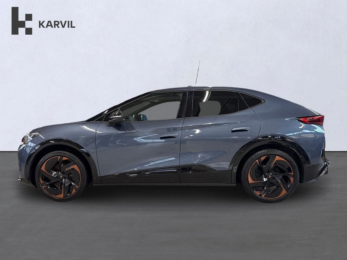 Blå Cupra Tavascan fra 2025