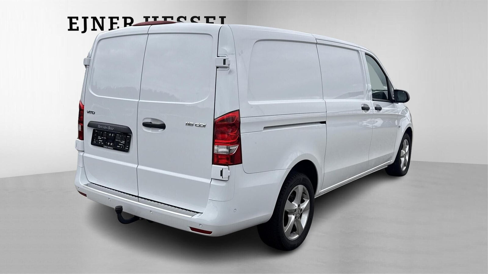 Hvid Mercedes Vito 116 fra 2023
