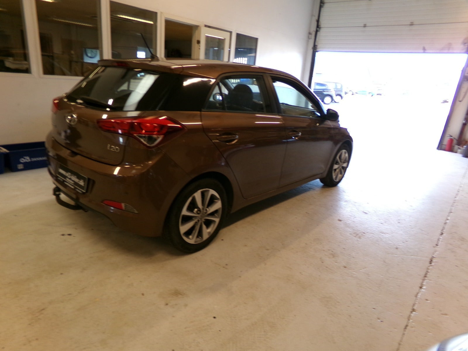 Brun Hyundai i20 fra 2016
