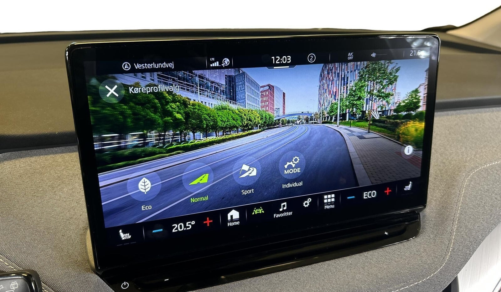Sølv Skoda Enyaq fra 2023