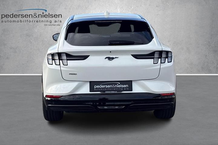 undefined Ford Mustang Mach-E fra 2022