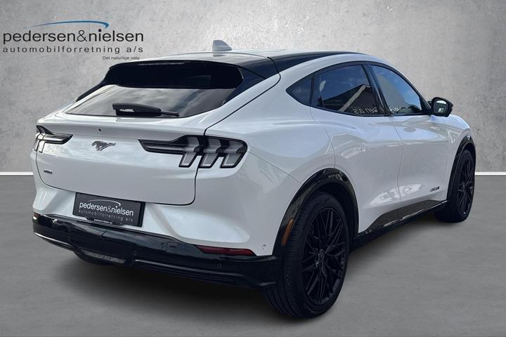 undefined Ford Mustang Mach-E fra 2022