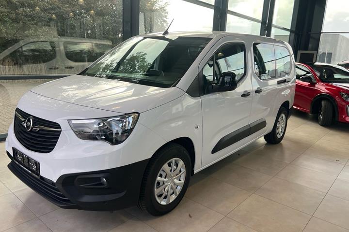 Hvid Opel Combo-e fra 2024