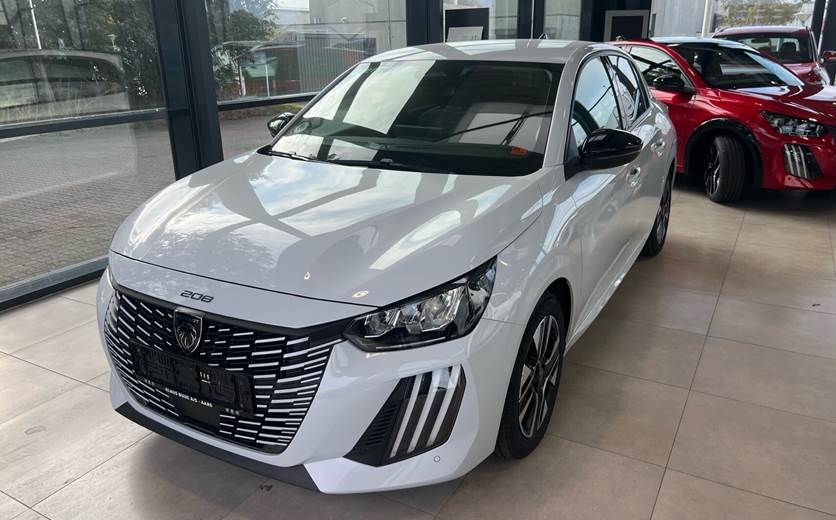 Peugeot 208 1,2 PureTech Allure 100HK 5d 6g