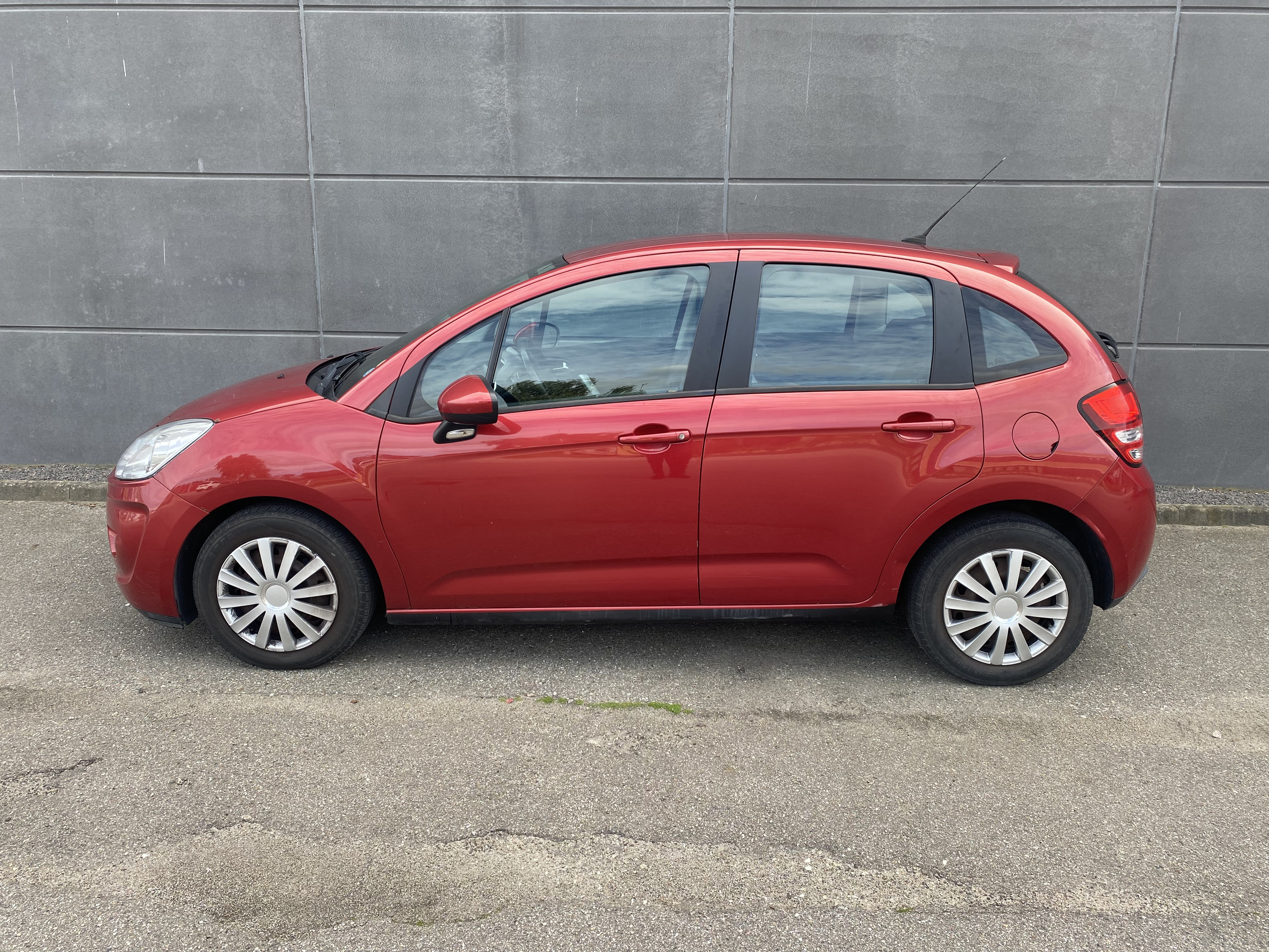 Rød Citroën C3 fra 2012