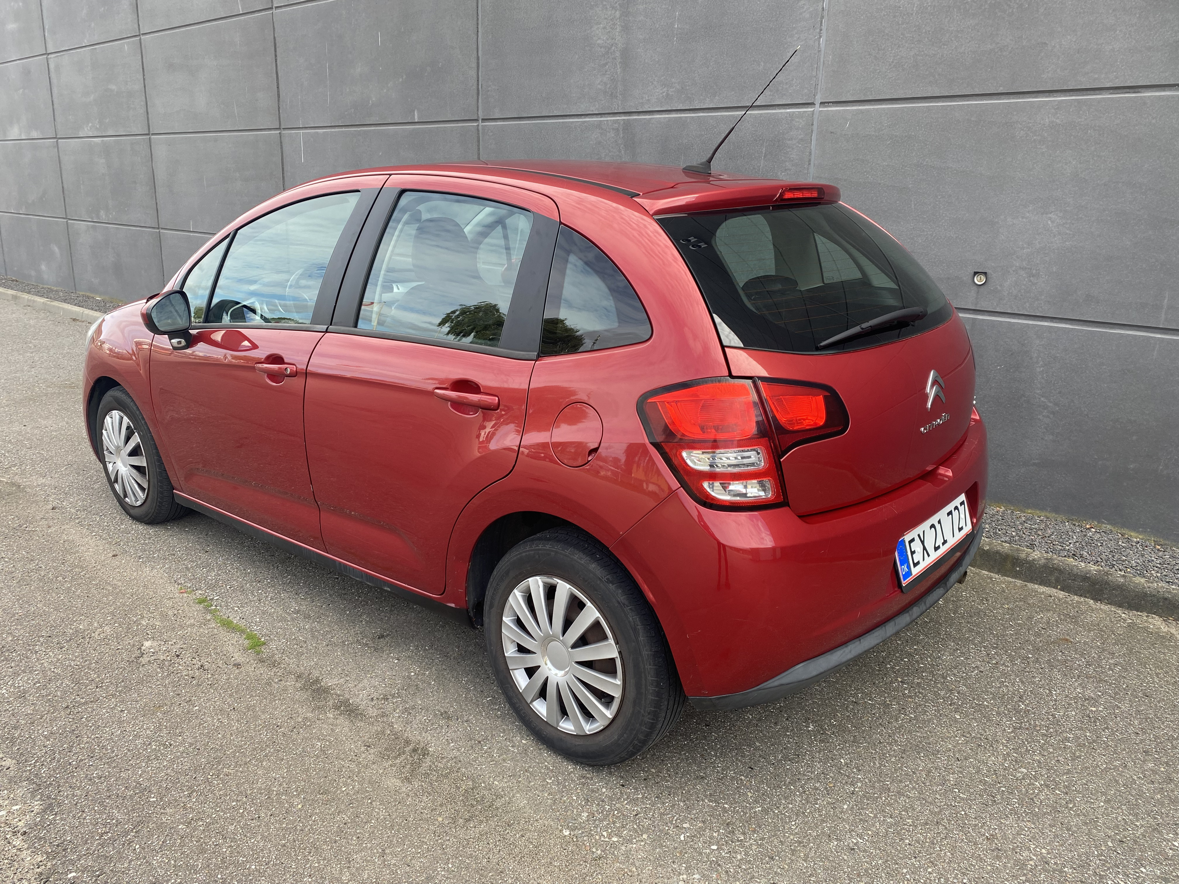 Rød Citroën C3 fra 2012