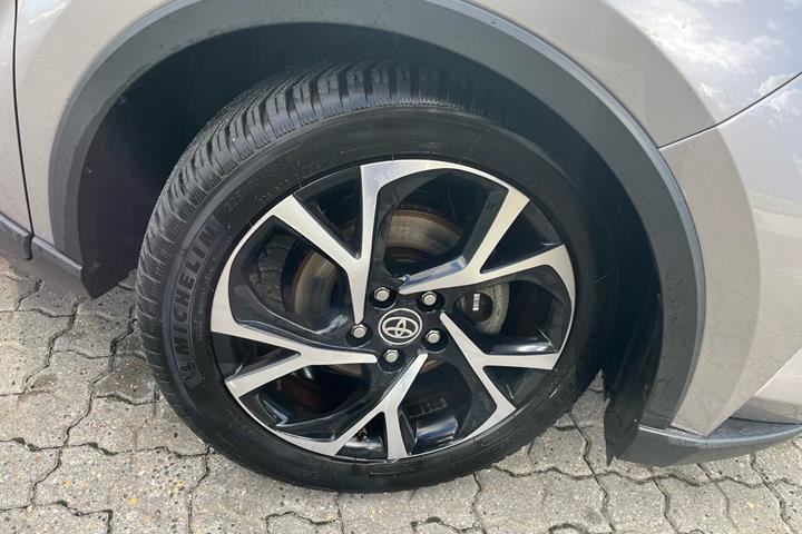 undefined Toyota C-HR fra 2021