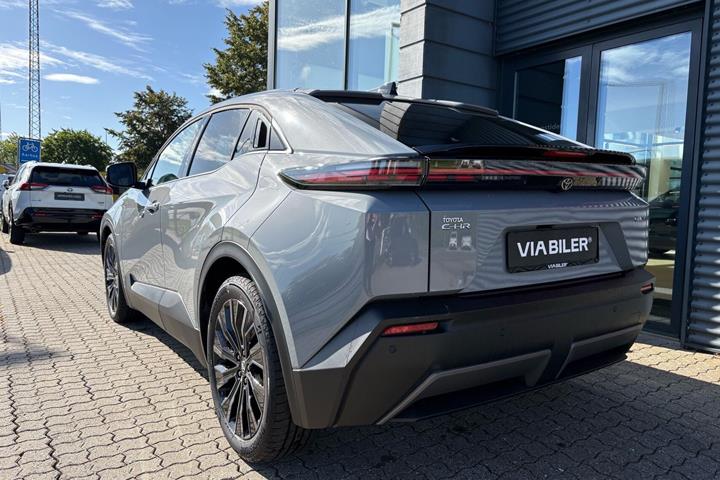 Grå Toyota Toyota C-HR+ fra 2026
