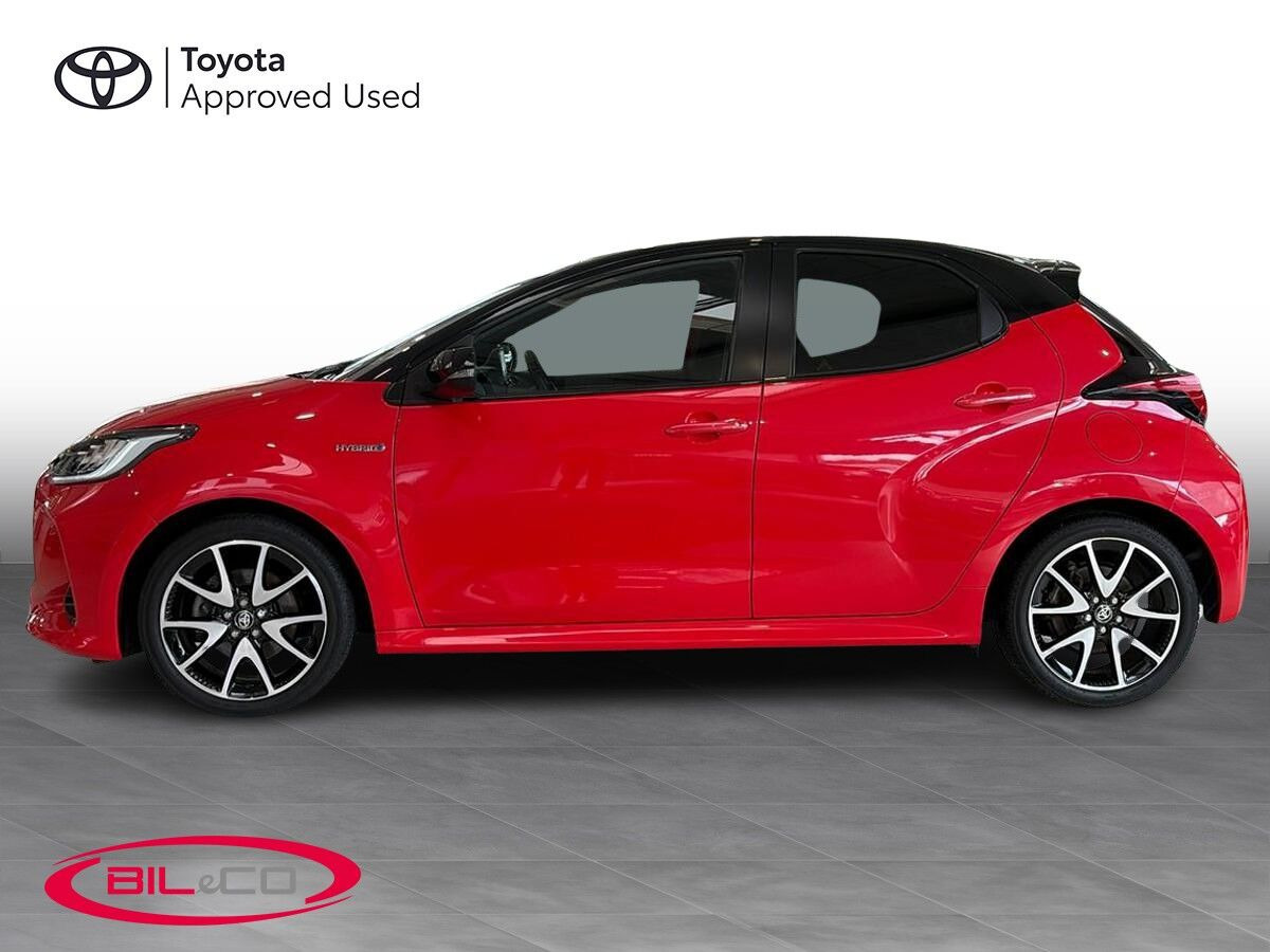 Sort Toyota Yaris fra 2020