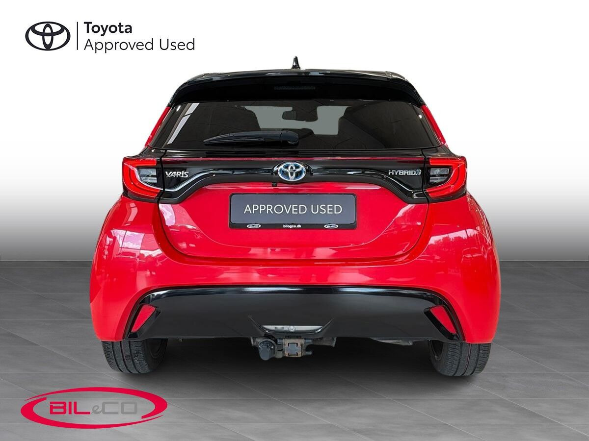 Sort Toyota Yaris fra 2020