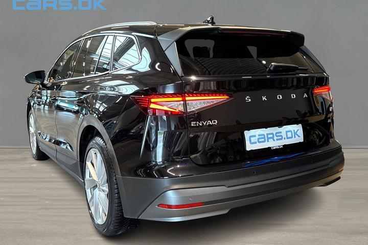 Sort Skoda Enyaq fra 2024
