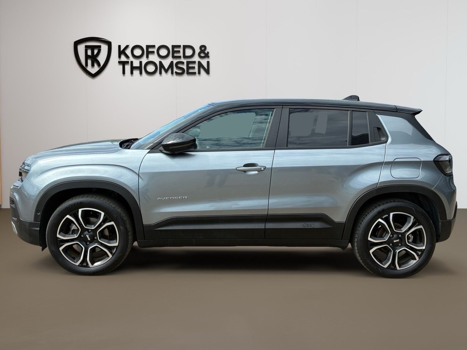 Grå Jeep Avenger fra 2025