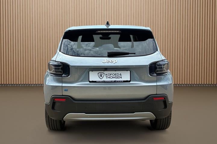 Grå Jeep Avenger fra 2025