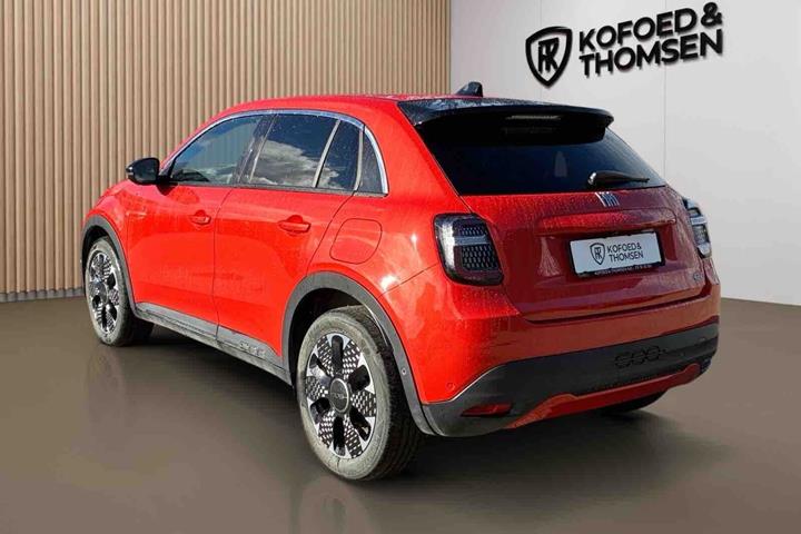 Orange Fiat 600e fra 2025