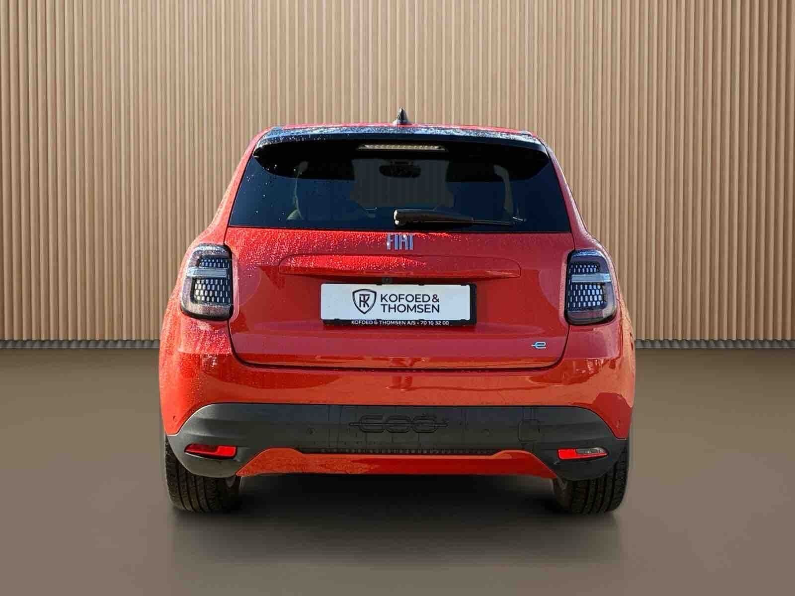 Orange Fiat 600e fra 2025