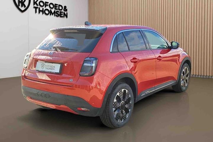 Orange Fiat 600e fra 2025
