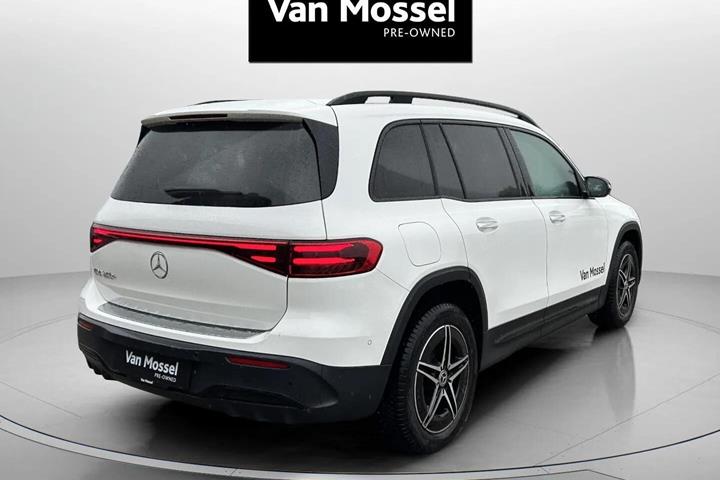 Hvid Mercedes EQB250+ fra 2025