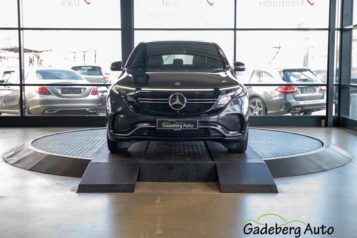 Grå Mercedes EQC400 fra 2021