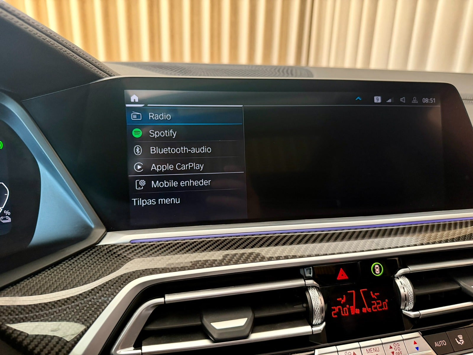 Grå BMW X5 fra 2022
