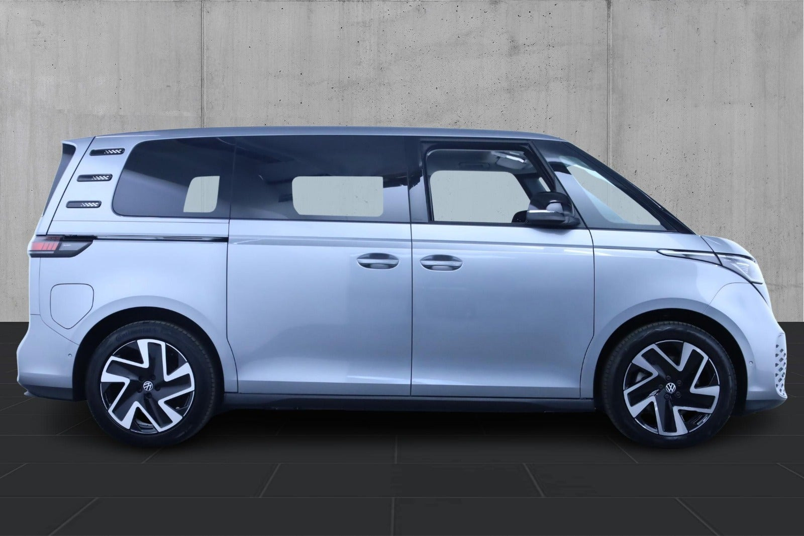 Grå VW ID.Buzz fra 2025