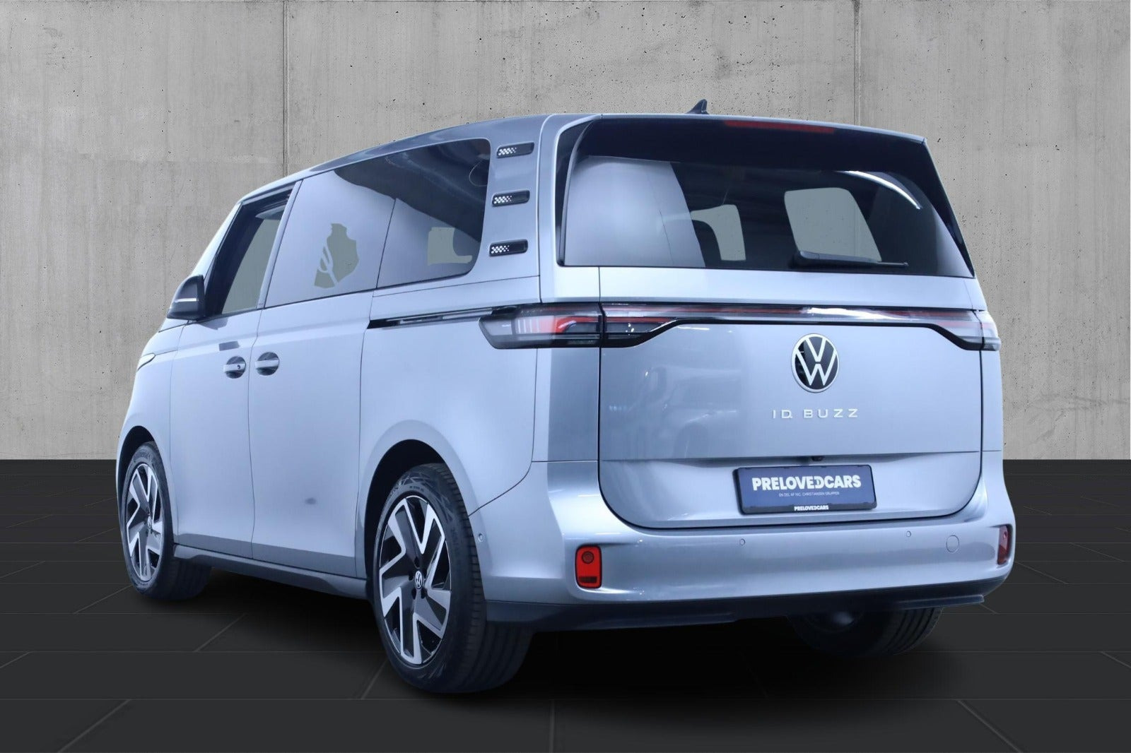 Grå VW ID.Buzz fra 2025