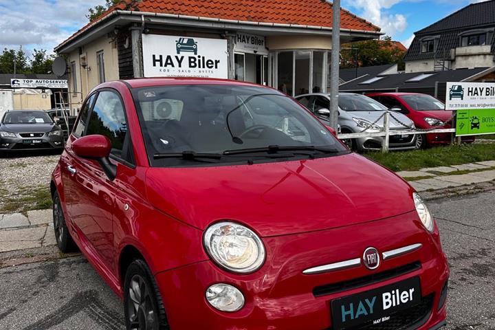 Rød Fiat 500 fra 2014