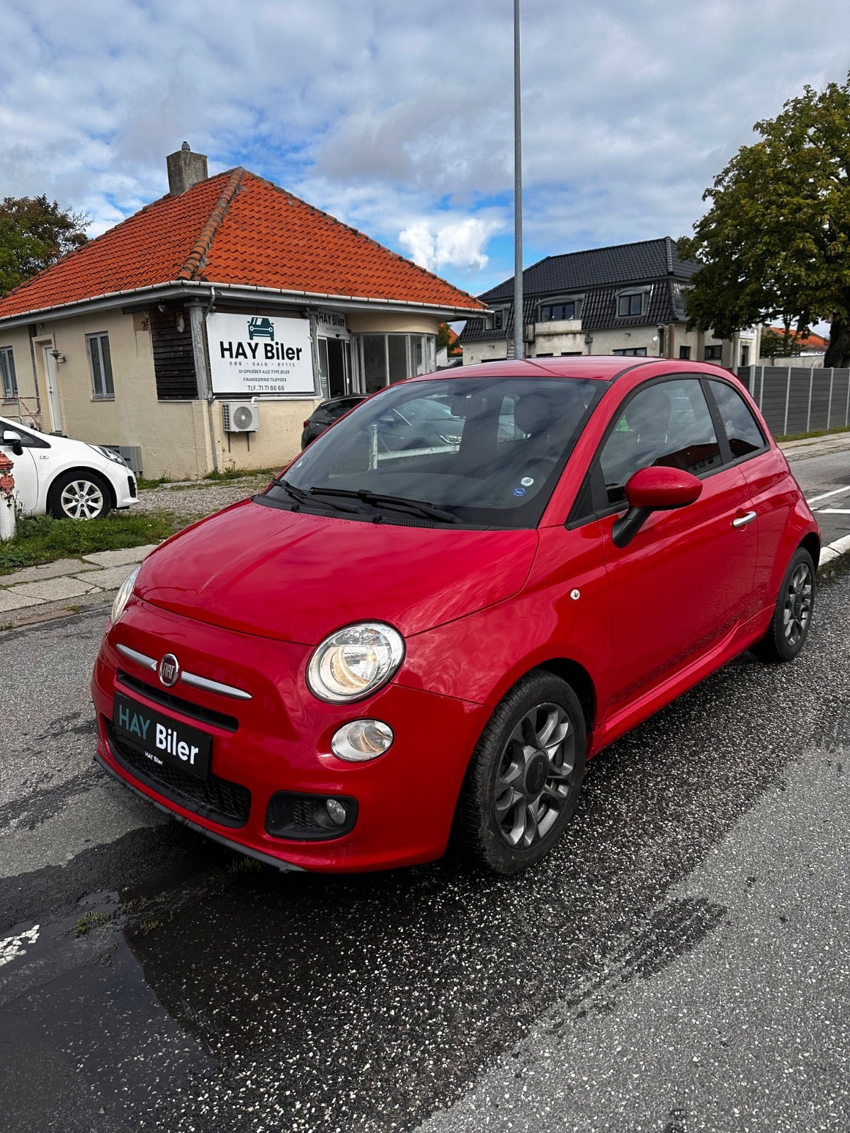 Rød Fiat 500 fra 2014