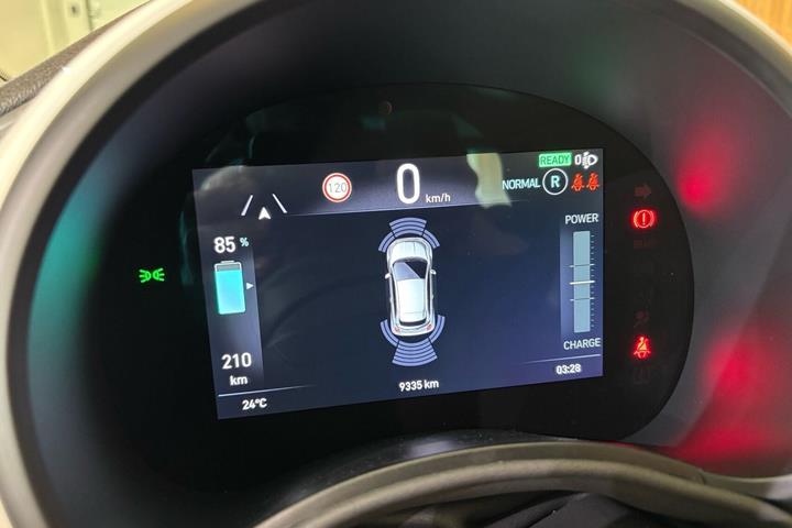 Hvid Fiat 500e fra 2023