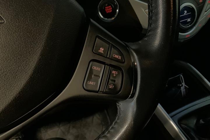 Grå Suzuki Baleno fra 2016