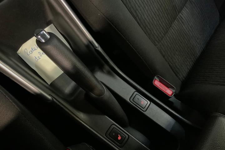 Grå Suzuki Baleno fra 2016