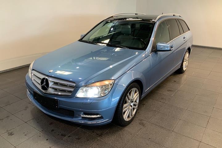 Blå Mercedes C350 fra 2010