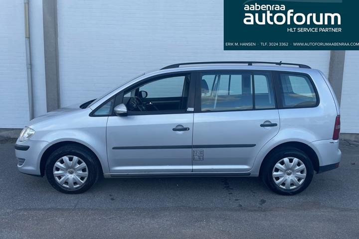 Sølv VW Touran fra 2009