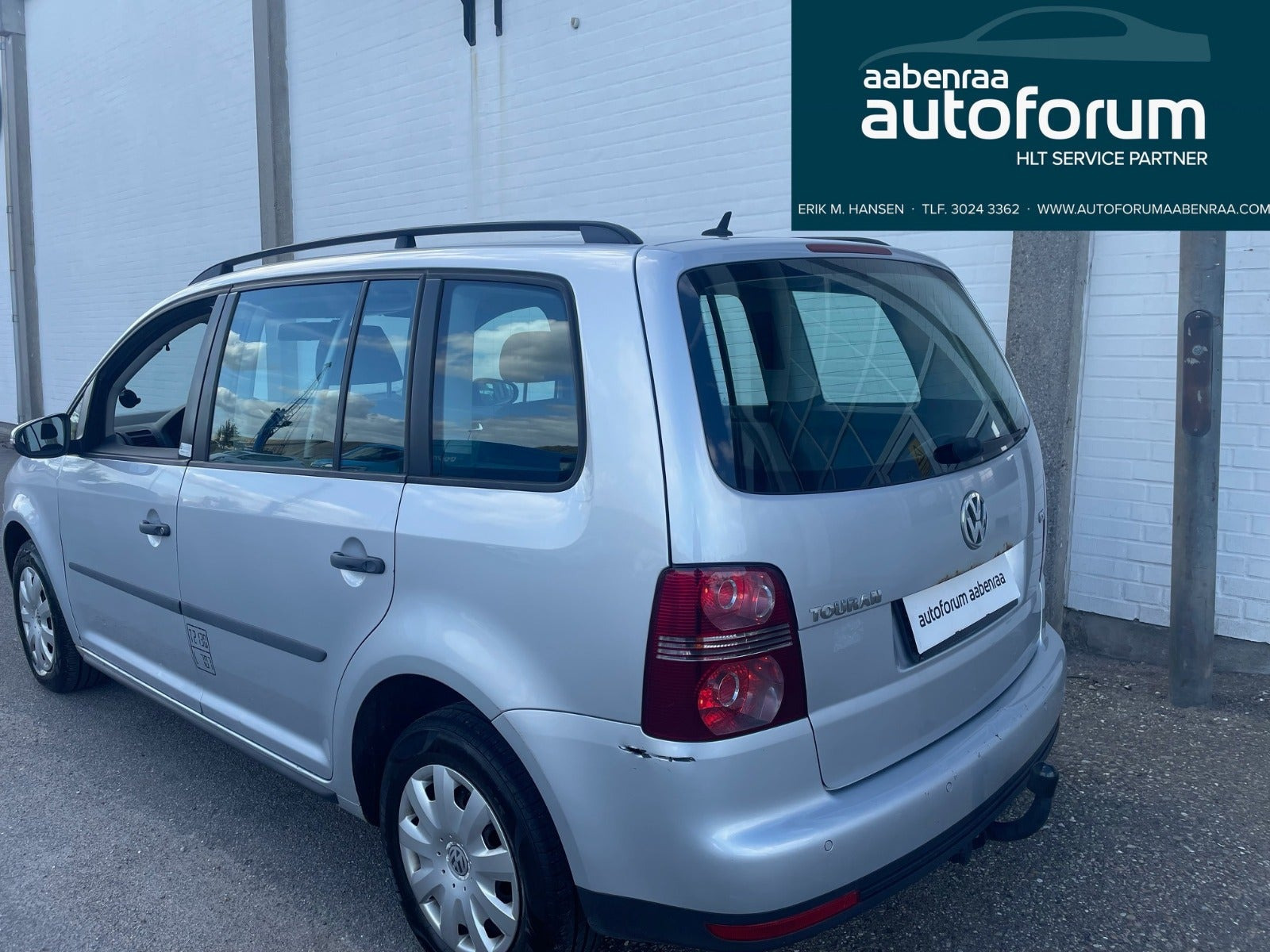 Sølv VW Touran fra 2009