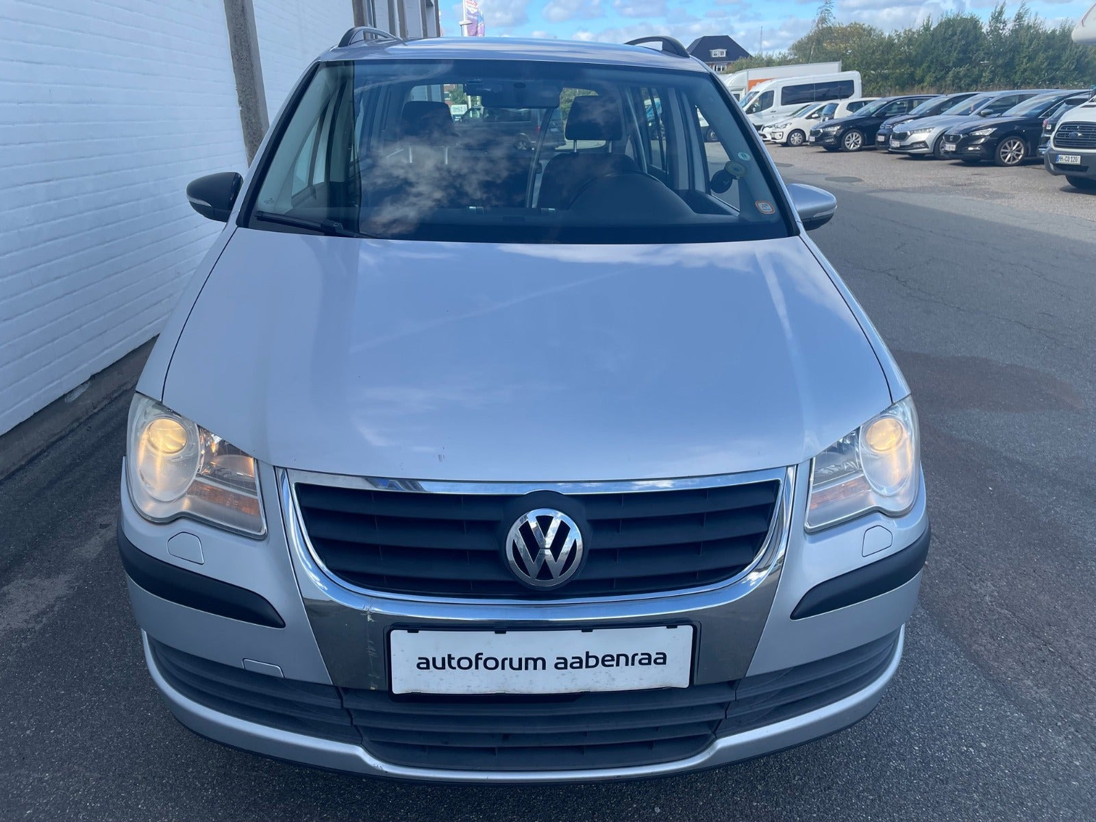 Sølv VW Touran fra 2009