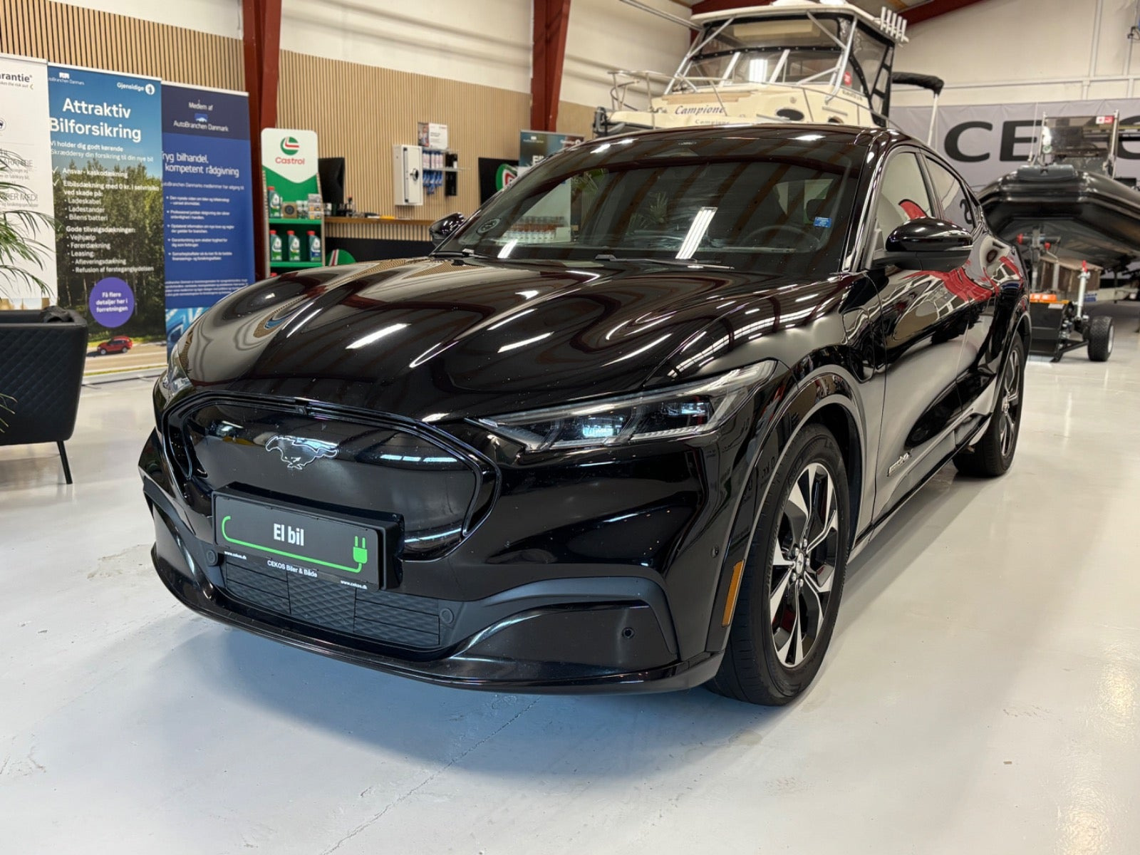 Sort Ford Mustang Mach-E fra 2021