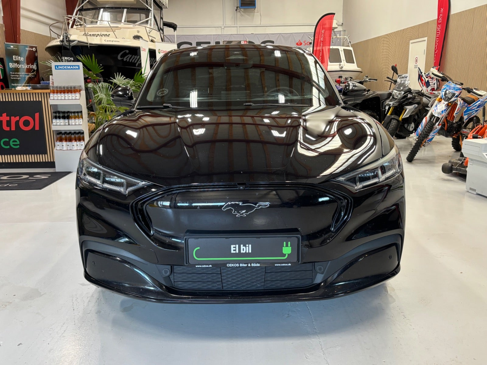 Sort Ford Mustang Mach-E fra 2021