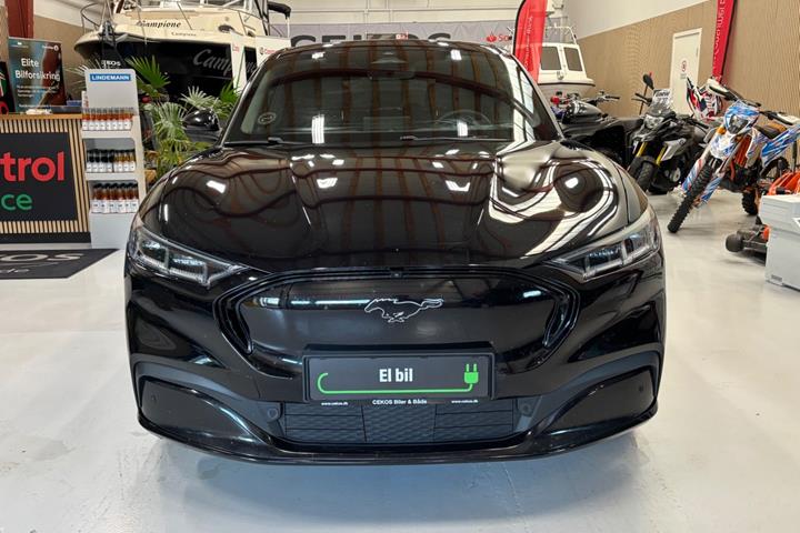 Sort Ford Mustang Mach-E fra 2021