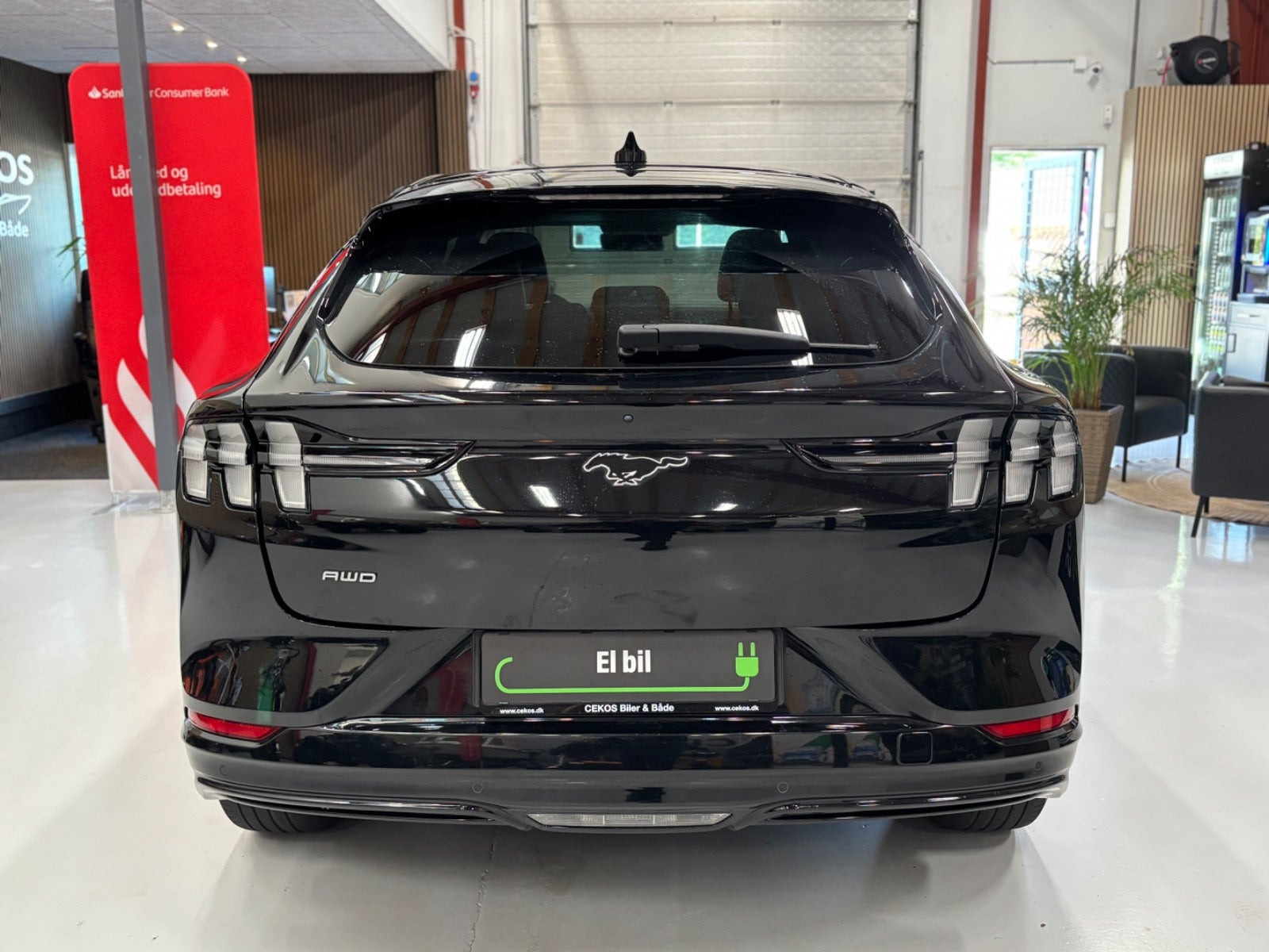 Sort Ford Mustang Mach-E fra 2021