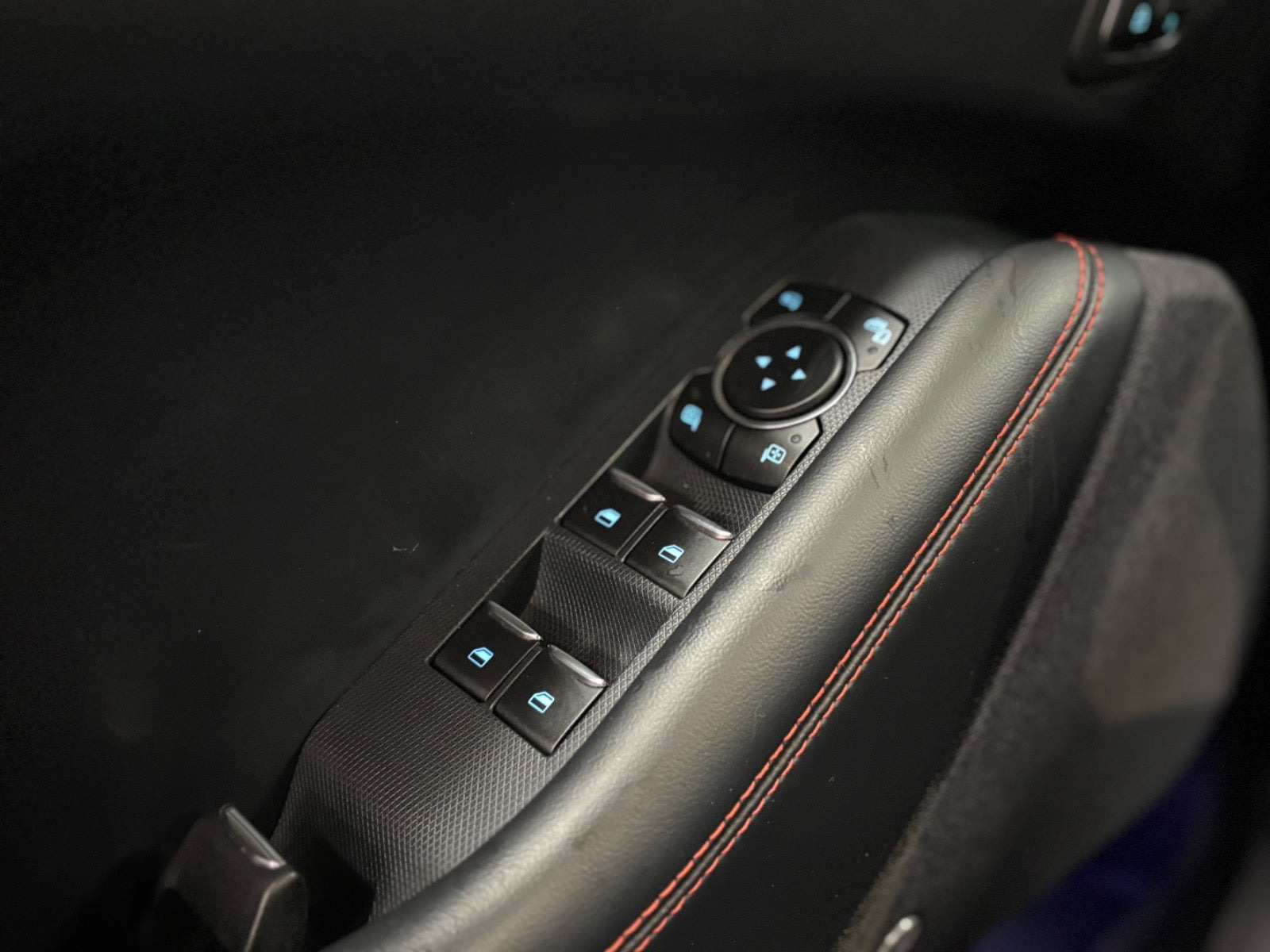 Sort Ford Mustang Mach-E fra 2021