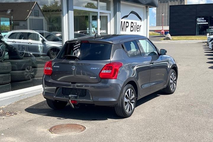 Grå Suzuki Swift fra 2020