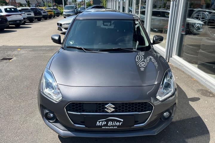Grå Suzuki Swift fra 2020