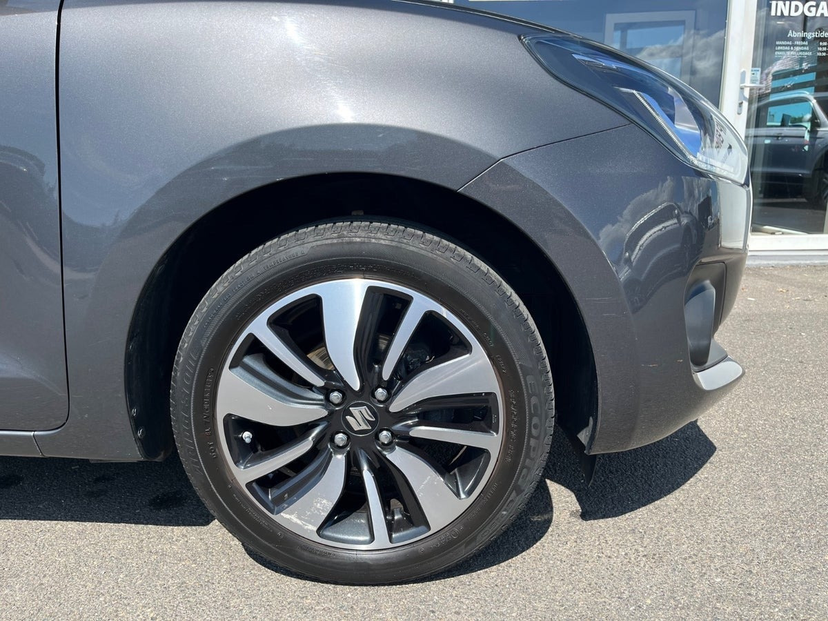 Grå Suzuki Swift fra 2020