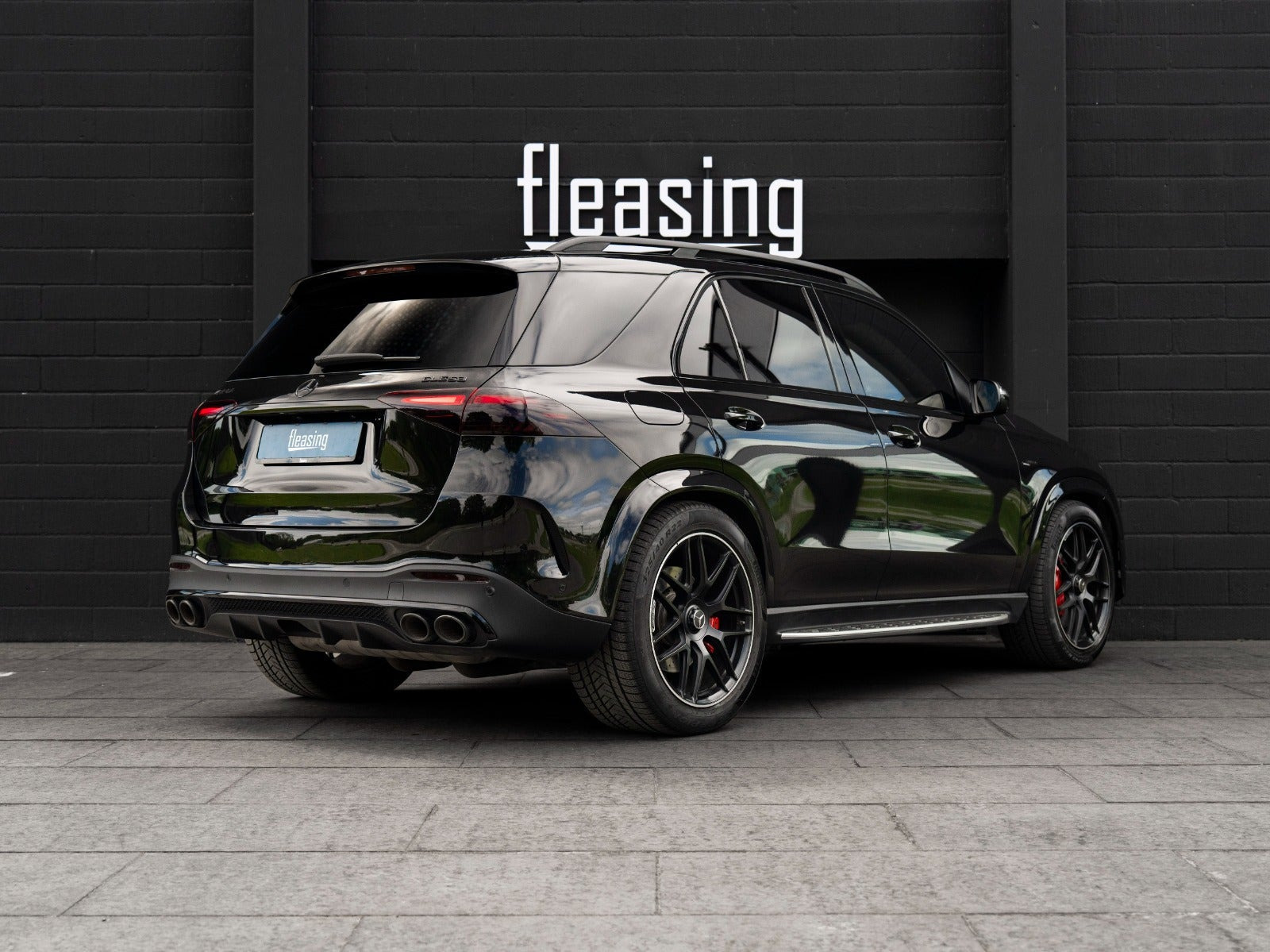 Sort Mercedes GLE53 fra 2024