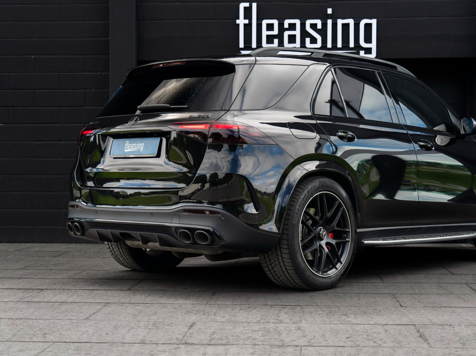 Sort Mercedes GLE53 fra 2024