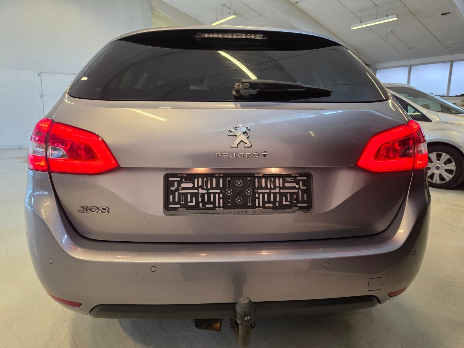 Sølv Peugeot 308 fra 2015