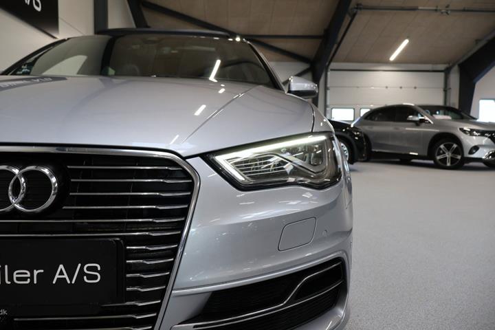 Sølv Audi A3 fra 2016