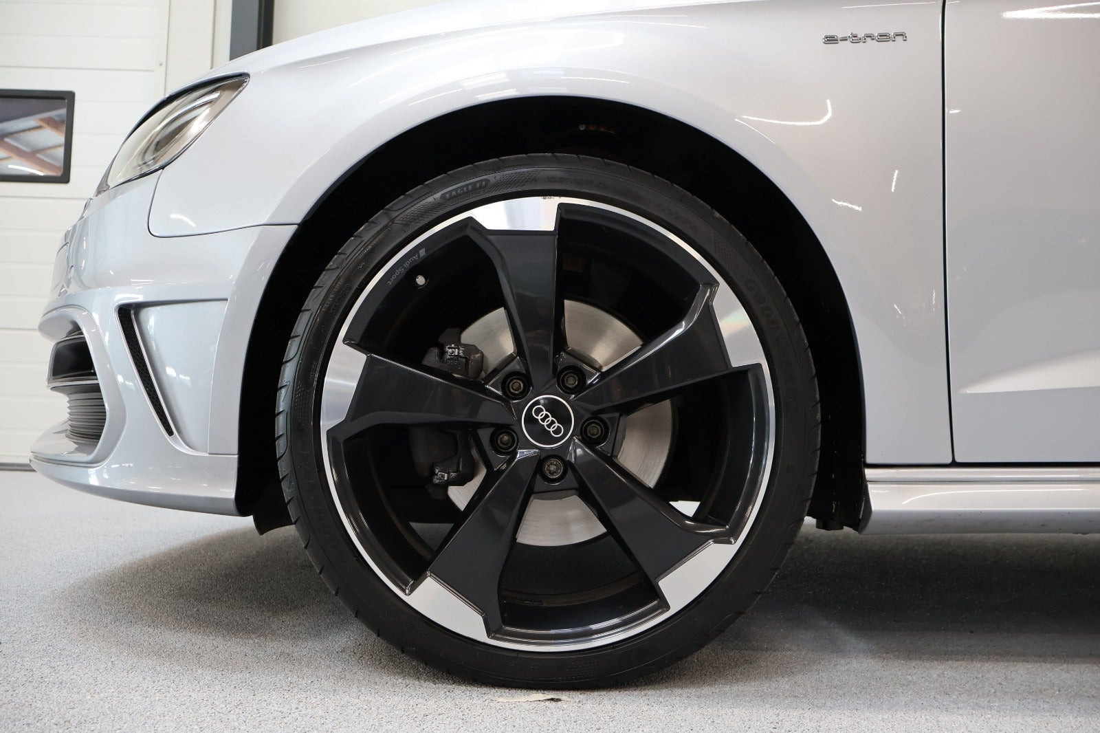 Sølv Audi A3 fra 2016